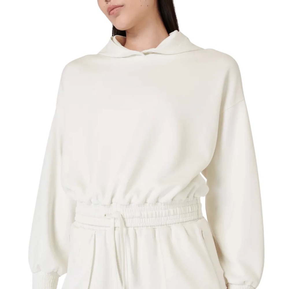 Sweaty Betty Ivory Hooded Cropped Top